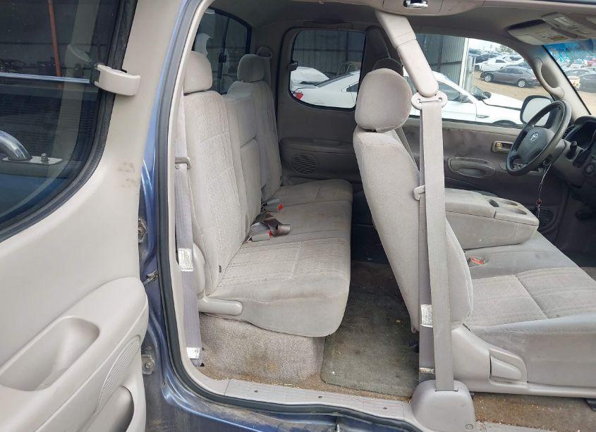 Photo 8 of 2004 Toyota Tundra SR5 V8 (VIN 5TBBT44114S442582)