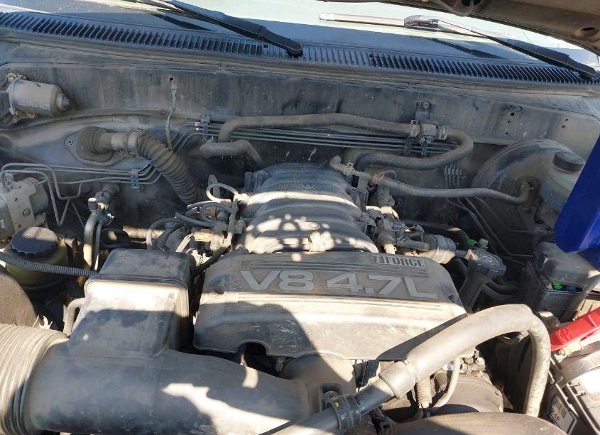 Photo 10 of 2005 Toyota Tundra SR5 V8 (VIN 5TBBT44115S459321)