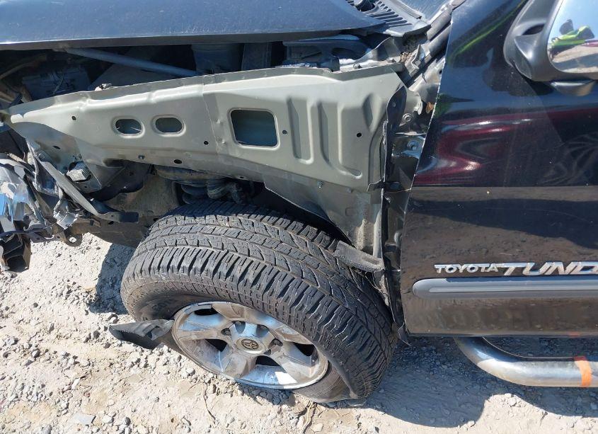 Photo 17 of 2005 Toyota Tundra SR5 V8 (VIN 5TBBT44115S459321)