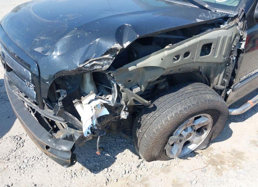 Photo 18 of 2005 Toyota Tundra SR5 V8 (VIN 5TBBT44115S459321)