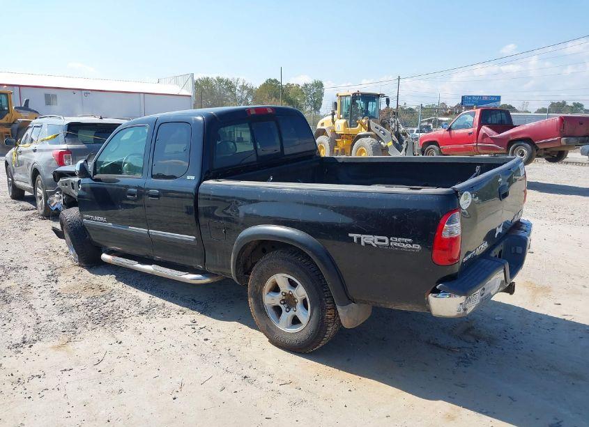 Photo 3 of 2005 Toyota Tundra SR5 V8 (VIN 5TBBT44115S459321)
