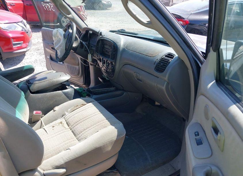 Photo 5 of 2005 Toyota Tundra SR5 V8 (VIN 5TBBT44115S459321)