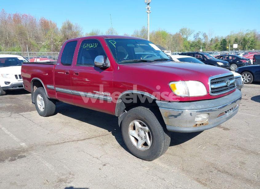 2000 Toyota Tundra SR5 V8 (VIN 5TBBT4411YS065998) main photo