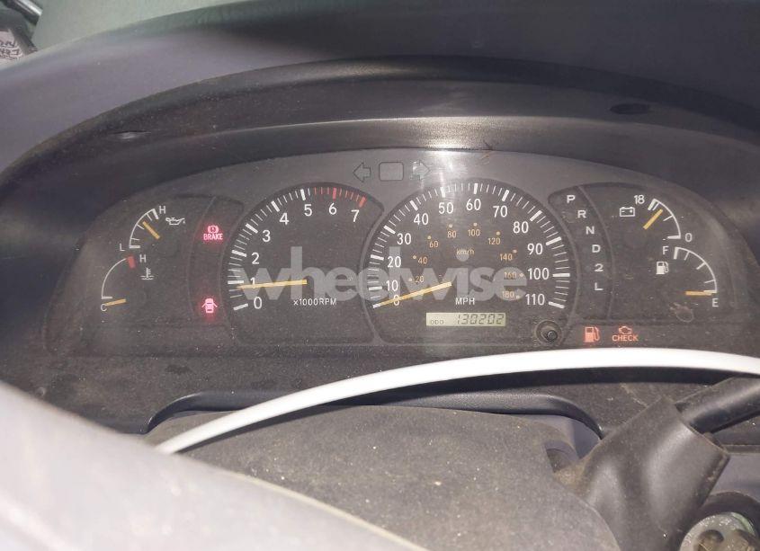 Photo 7 of 2001 Toyota Tundra SR5 V8 (VIN 5TBBT441215169714)