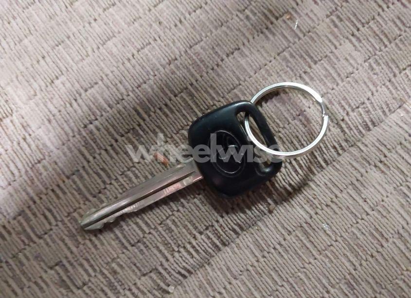 Photo 11 of 2003 Toyota Tundra SR5 V8 (VIN 5TBBT44123S349309)