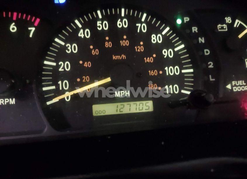 Photo 15 of 2003 Toyota Tundra SR5 V8 (VIN 5TBBT44123S349309)