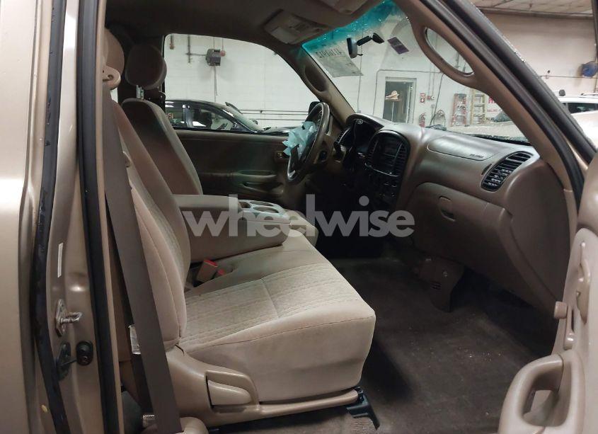 Photo 5 of 2003 Toyota Tundra SR5 V8 (VIN 5TBBT44123S349309)