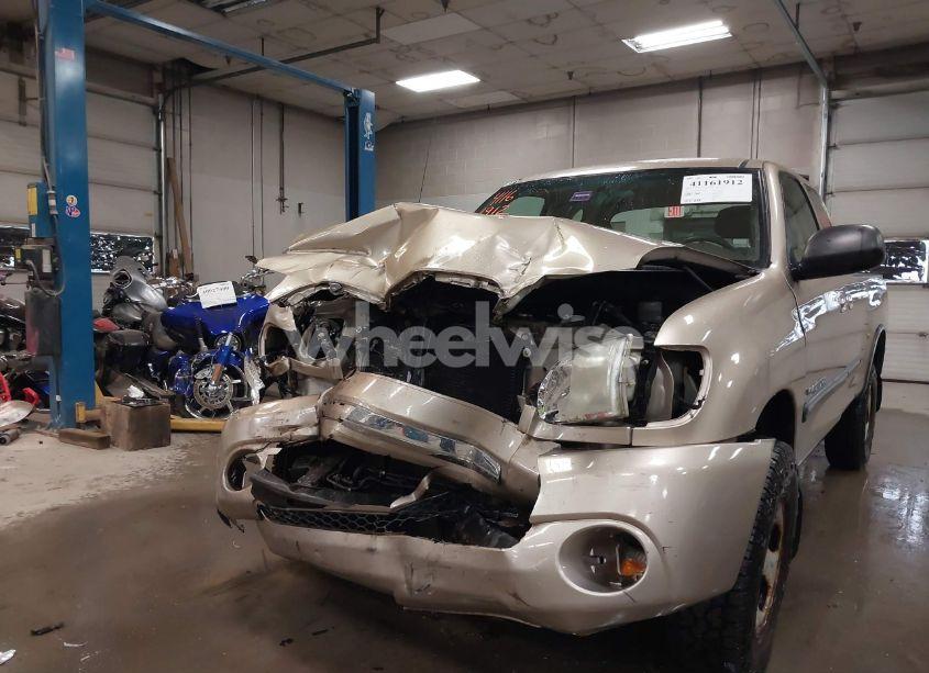 Photo 6 of 2003 Toyota Tundra SR5 V8 (VIN 5TBBT44123S349309)