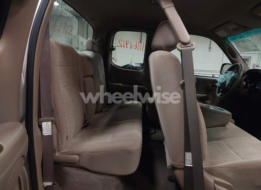 Photo 8 of 2003 Toyota Tundra SR5 V8 (VIN 5TBBT44123S349309)