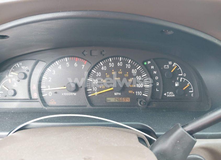 Photo 7 of 2003 Toyota Tundra SR5 V8 (VIN 5TBBT44123S402249)