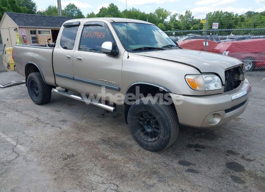 2005 Toyota Tundra SR5 V8 (VIN 5TBBT44125S459330) main photo