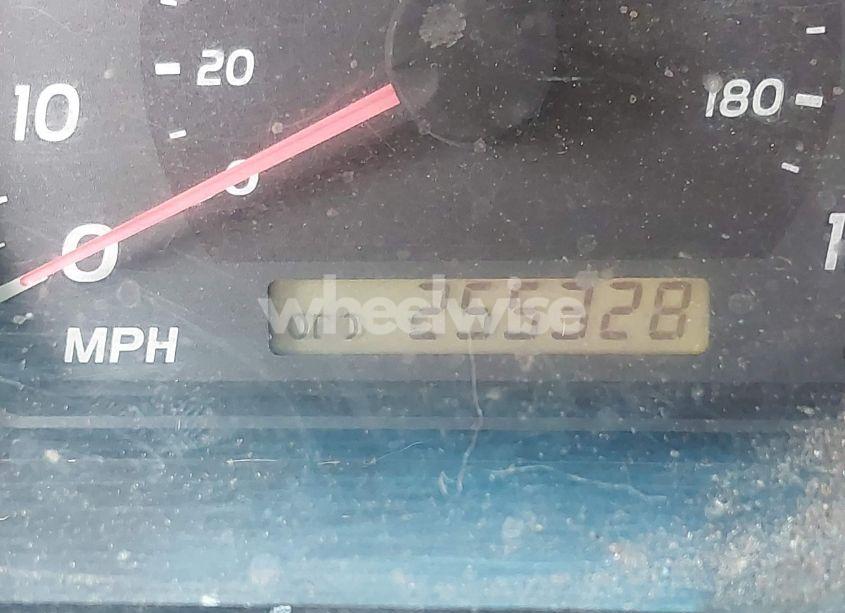 Photo 16 of 2005 Toyota Tundra SR5 V8 (VIN 5TBBT44125S459330)