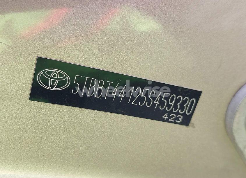 Photo 9 of 2005 Toyota Tundra SR5 V8 (VIN 5TBBT44125S459330)