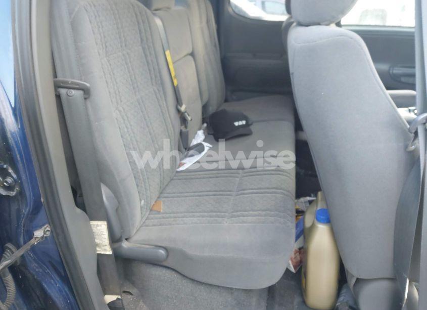 Photo 8 of 2005 Toyota Tundra SR5 V8 (VIN 5TBBT44125S466245)