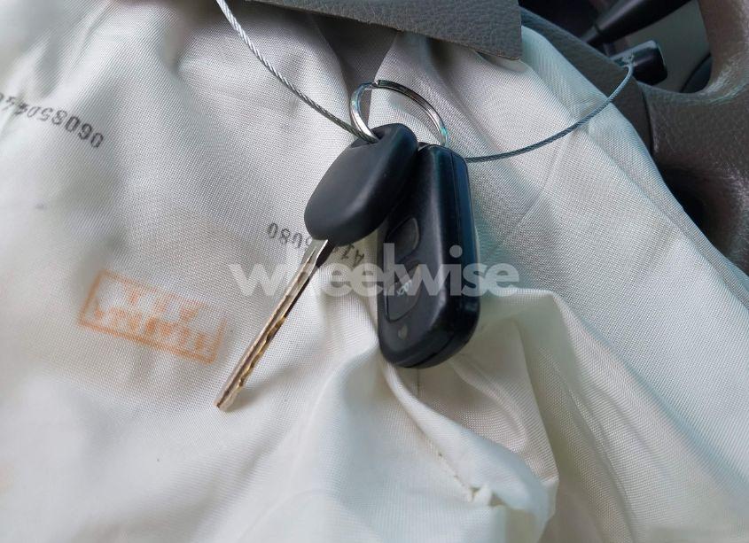 Photo 11 of 2005 Toyota Tundra SR5 V8 (VIN 5TBBT44125S471798)