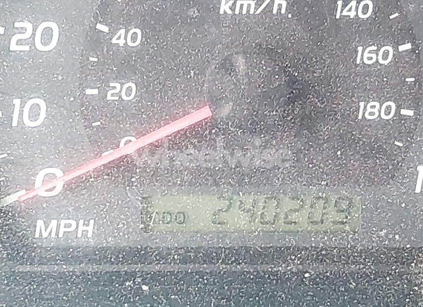 Photo 16 of 2005 Toyota Tundra SR5 V8 (VIN 5TBBT44125S471798)