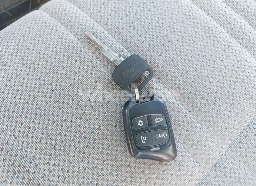 Photo 11 of 2000 Toyota Tundra SR5 V8 (VIN 5TBBT4412YS020908)