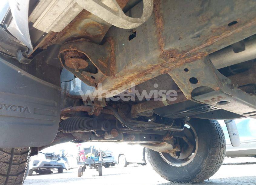 Photo 14 of 2000 Toyota Tundra SR5 V8 (VIN 5TBBT4412YS020908)