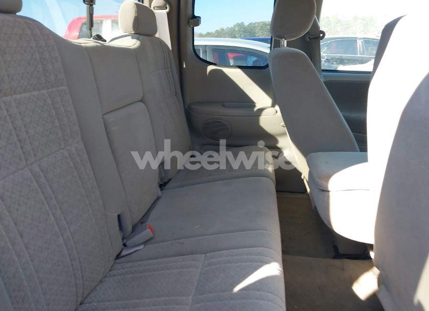 Photo 8 of 2003 Toyota Tundra SR5 V8 (VIN 5TBBT44133S360948)