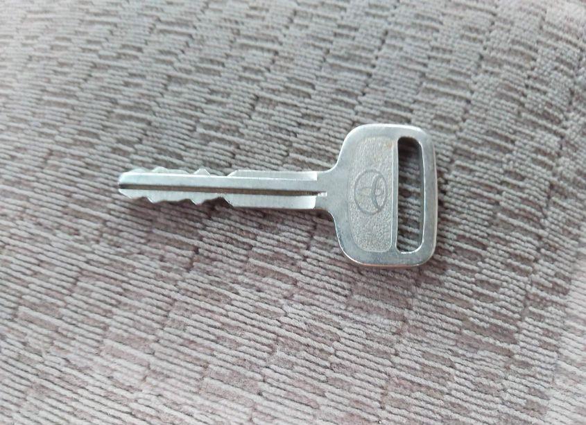 Photo 11 of 2003 Toyota Tundra SR5 V8 (VIN 5TBBT44133S361288)