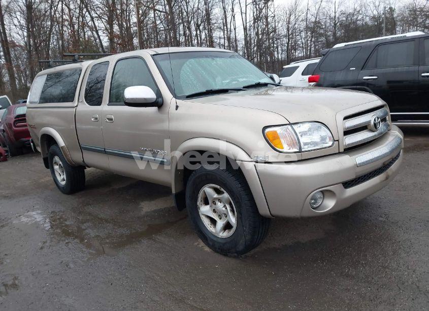 2003 Toyota Tundra SR5 V8 (VIN 5TBBT44133S401823) main photo