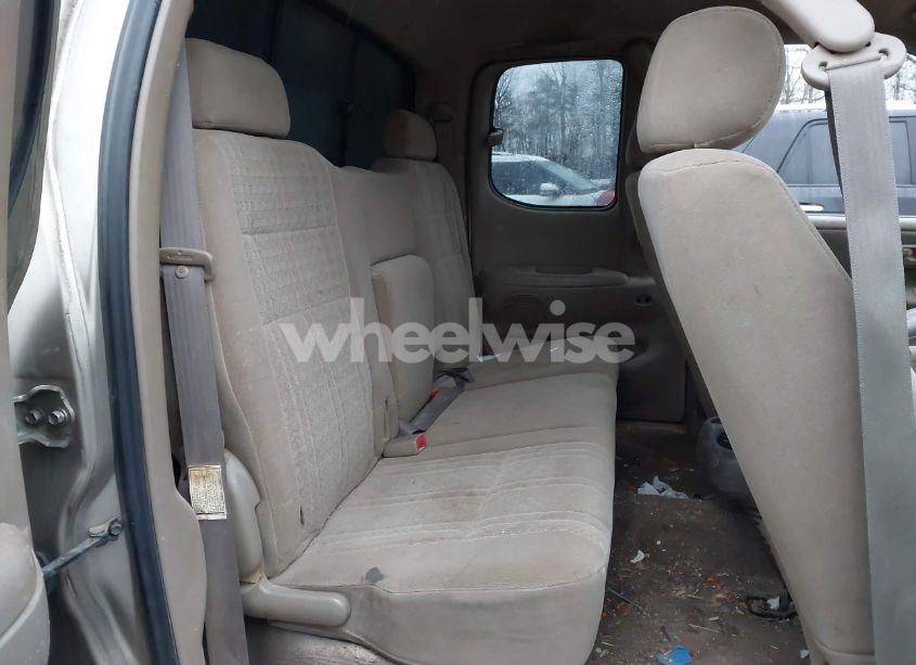 Photo 8 of 2003 Toyota Tundra SR5 V8 (VIN 5TBBT44133S401823)