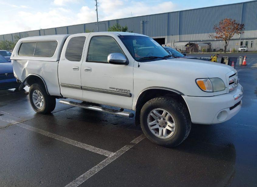 2004 Toyota Tundra SR5 V8 (VIN 5TBBT44134S440056) main photo