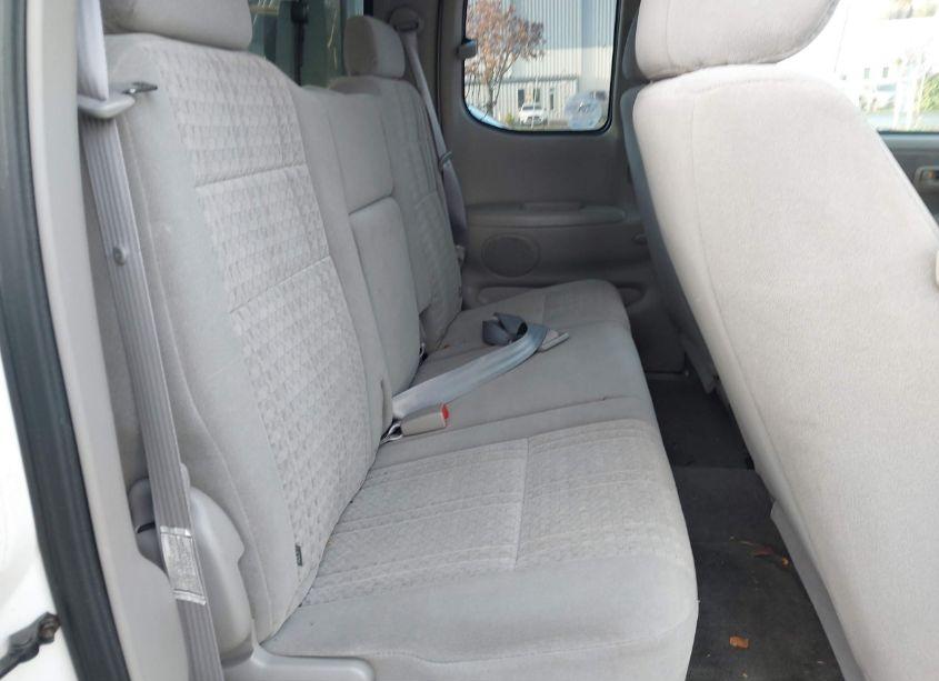 Photo 8 of 2004 Toyota Tundra SR5 V8 (VIN 5TBBT44134S440056)