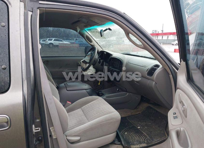 Photo 5 of 2006 Toyota Tundra SR5 V8 (VIN 5TBBT44136S482150)