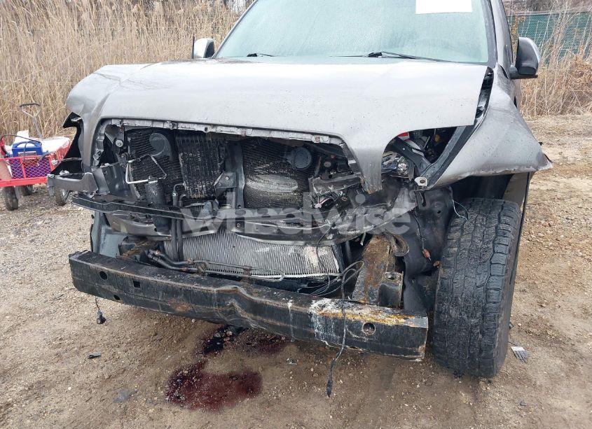 Photo 6 of 2006 Toyota Tundra SR5 V8 (VIN 5TBBT44136S482150)