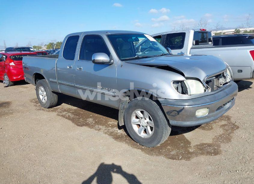 2002 Toyota Tundra SR5 V8 (VIN 5TBBT44142S264812) main photo