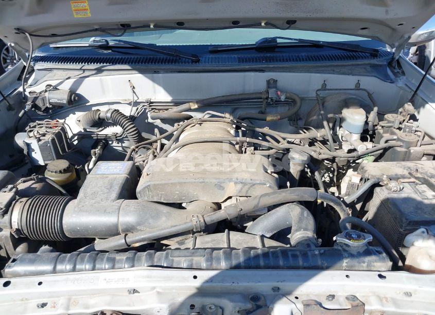 Photo 10 of 2002 Toyota Tundra SR5 V8 (VIN 5TBBT44142S264812)