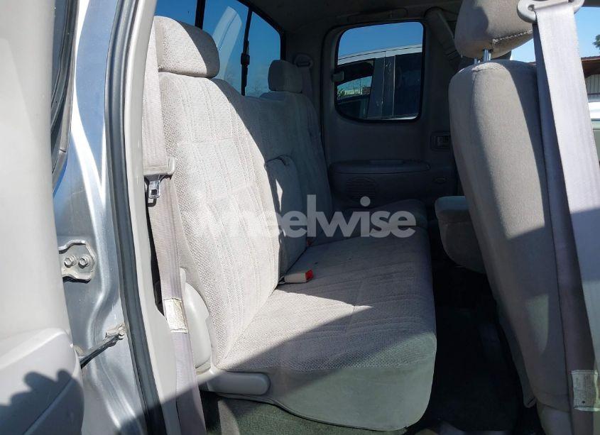 Photo 8 of 2002 Toyota Tundra SR5 V8 (VIN 5TBBT44142S264812)