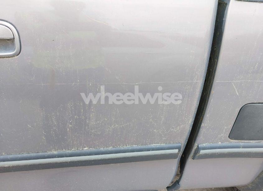 Photo 6 of 2002 Toyota Tundra SR5 V8 (VIN 5TBBT44142S277141)