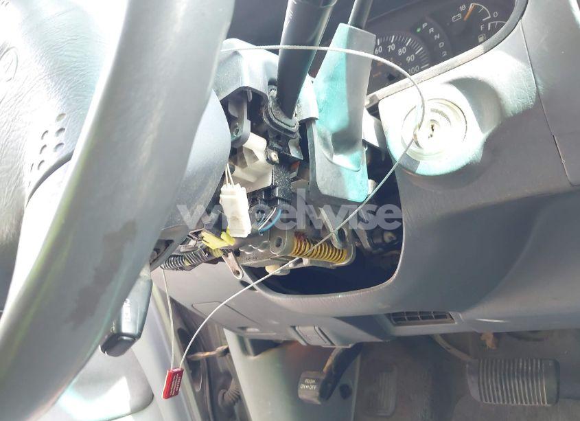 Photo 13 of 2002 Toyota Tundra SR5 V8 (VIN 5TBBT44142S290861)