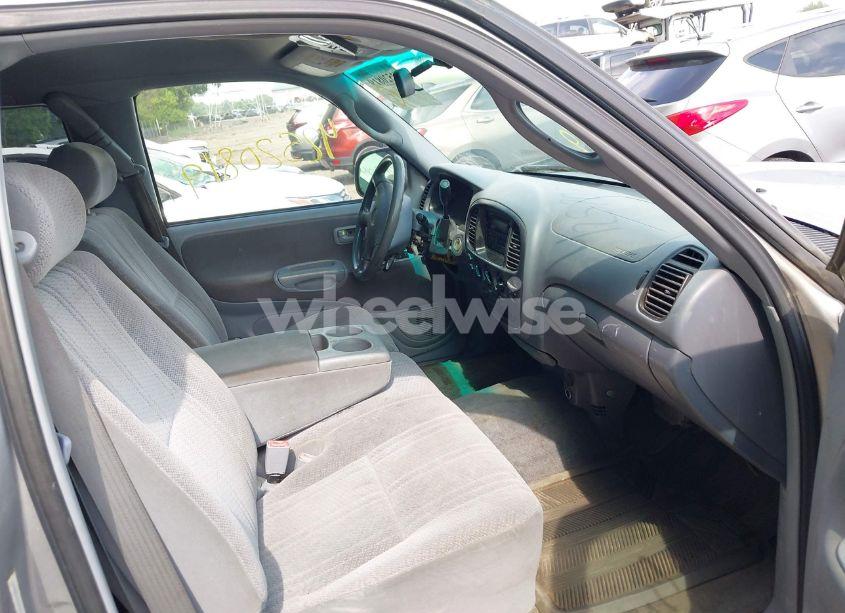 Photo 5 of 2002 Toyota Tundra SR5 V8 (VIN 5TBBT44142S290861)