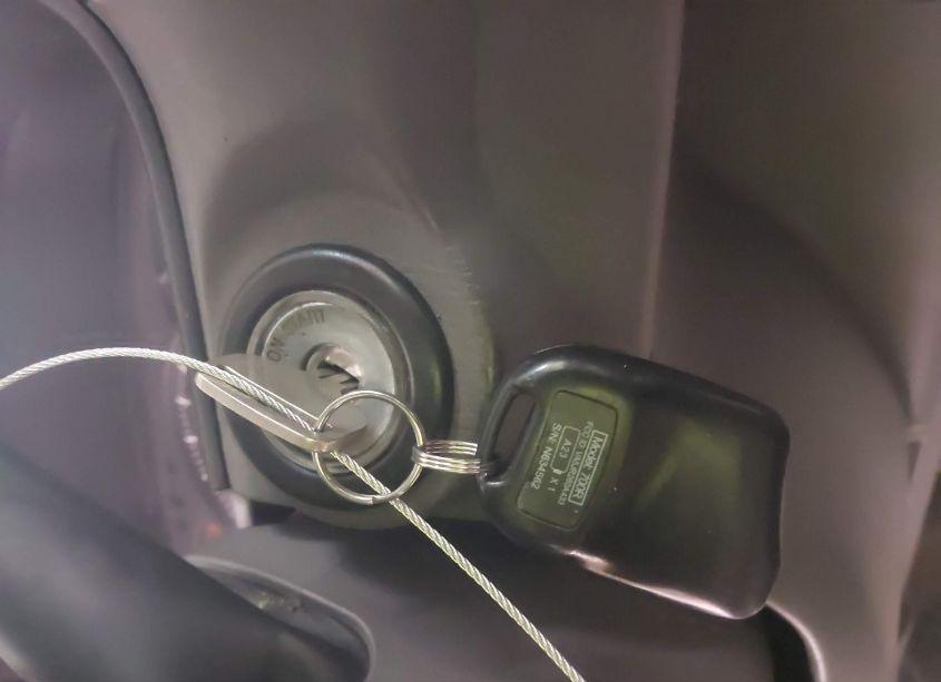 Photo 11 of 2003 Toyota Tundra SR5 V8 (VIN 5TBBT44143S437794)