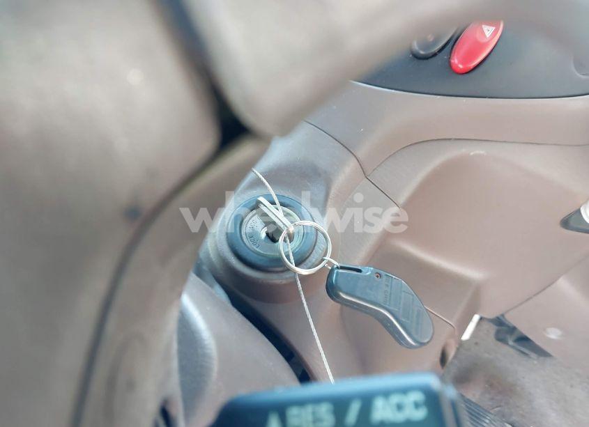 Photo 11 of 2000 Toyota Tundra SR5 V8 (VIN 5TBBT4414YS043574)