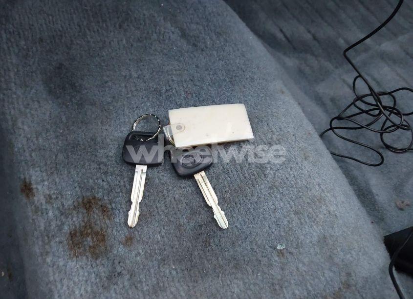 Photo 11 of 2001 Toyota Tundra (VIN 5TBBT44151S172736)