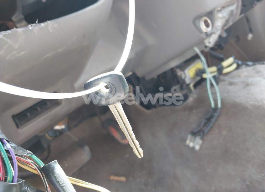 Photo 11 of 2002 Toyota Tundra SR5 (VIN 5TBBT44152S234296)