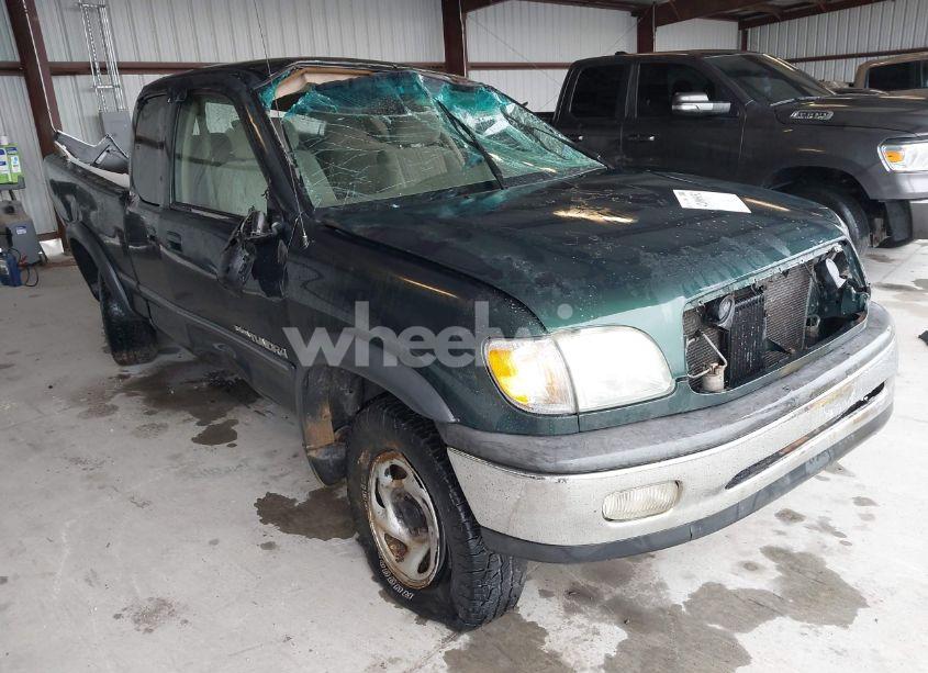 2002 Toyota Tundra SR5 V8 (VIN 5TBBT44152S299794) main photo