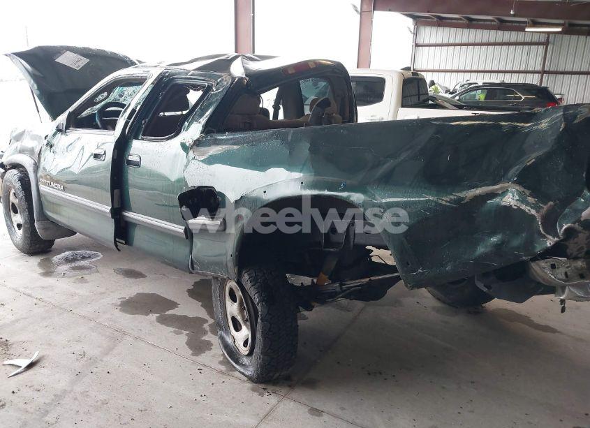 Photo 6 of 2002 Toyota Tundra SR5 V8 (VIN 5TBBT44152S299794)