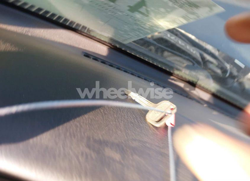 Photo 11 of 2003 Toyota Tundra SR5 V8 (VIN 5TBBT44153S393708)