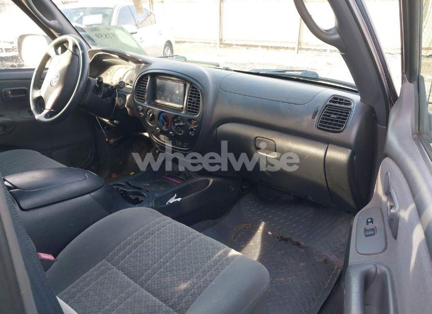 Photo 5 of 2003 Toyota Tundra SR5 V8 (VIN 5TBBT44153S393708)