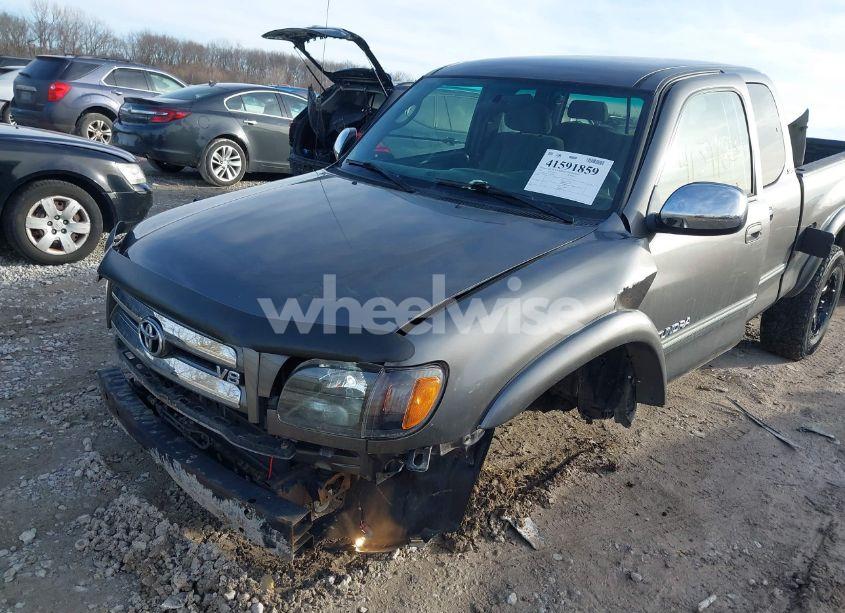 Photo 6 of 2003 Toyota Tundra SR5 V8 (VIN 5TBBT44153S393708)