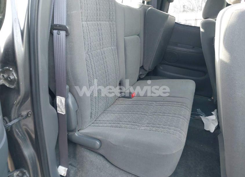 Photo 8 of 2003 Toyota Tundra SR5 V8 (VIN 5TBBT44153S393708)