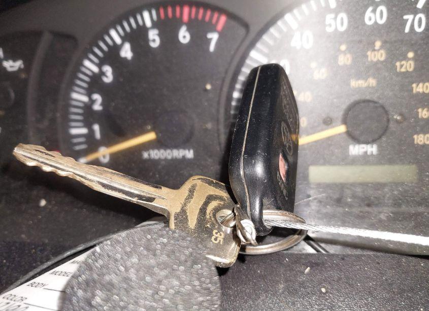 Photo 11 of 2003 Toyota Tundra SR5 V8 (VIN 5TBBT44153S424472)