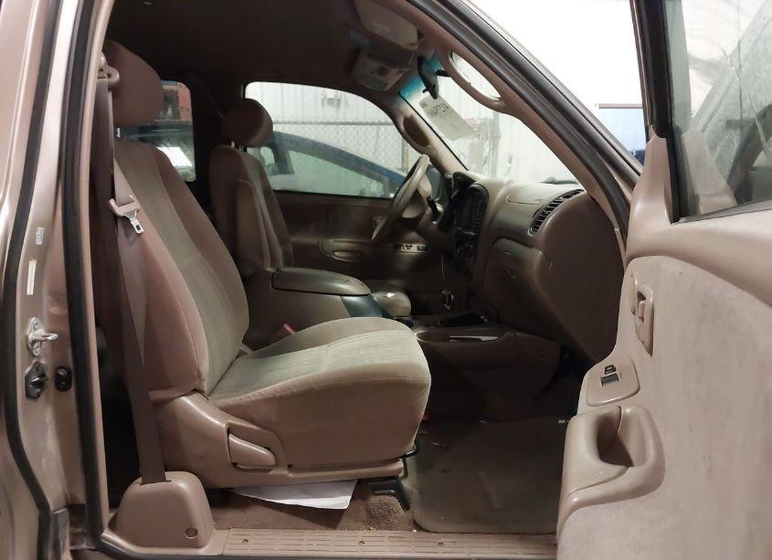 Photo 5 of 2003 Toyota Tundra SR5 V8 (VIN 5TBBT44153S424472)