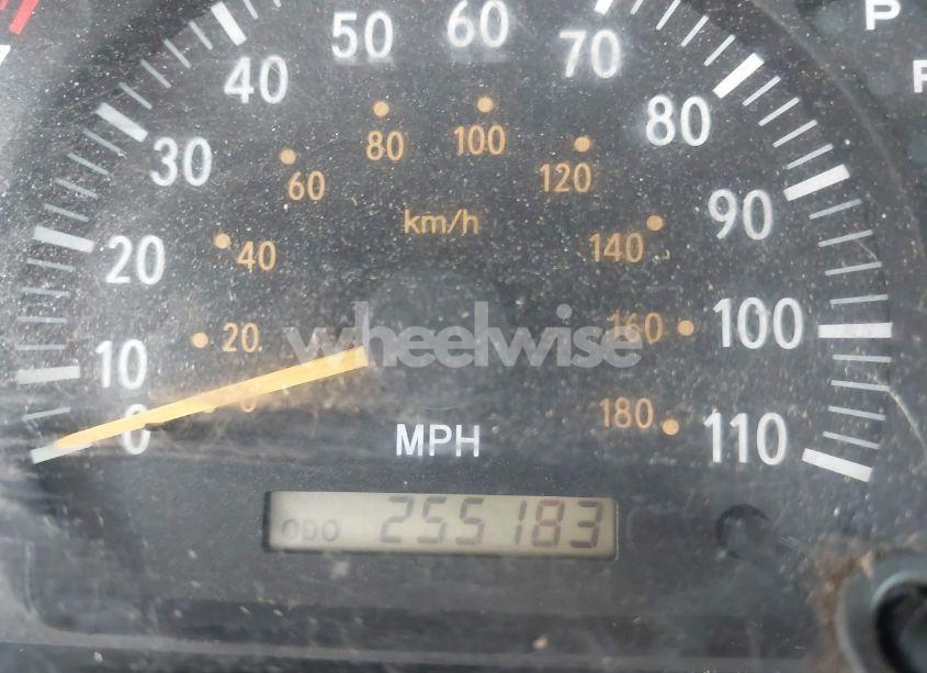 Photo 15 of 2004 Toyota Tundra SR5 V8 (VIN 5TBBT44154S439877)