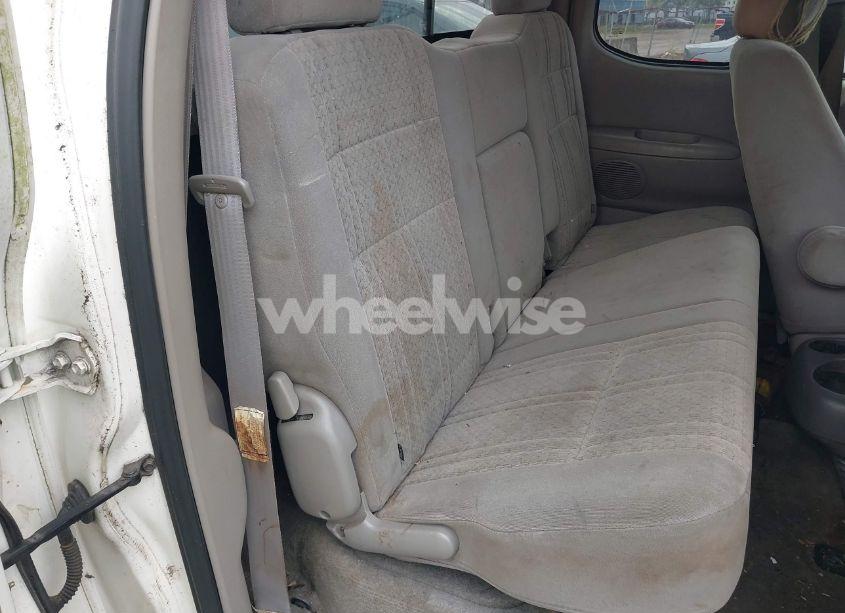 Photo 8 of 2004 Toyota Tundra SR5 V8 (VIN 5TBBT44154S439877)